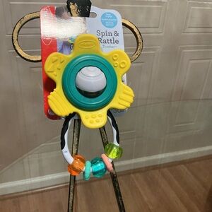 Infantino  Flower Sensory Rattle BPA Free 3M+ Spin & Teethe